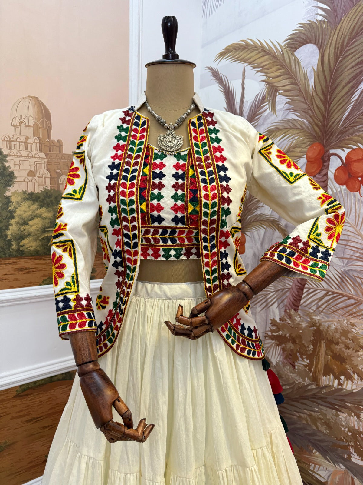 EXCLUSIVE REAL MODELING LEHENGA, BLOUSE & KOTI SET