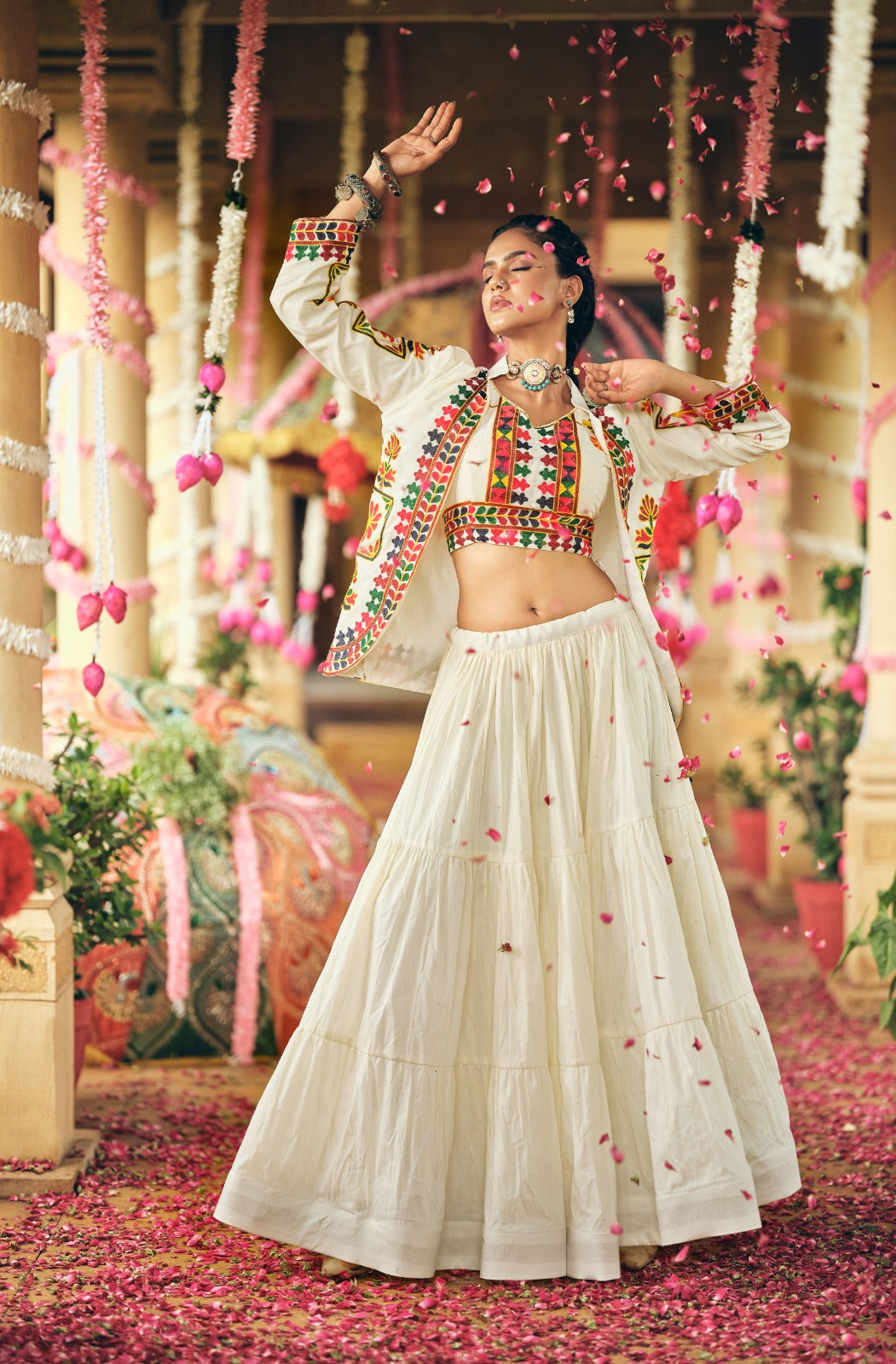 EXCLUSIVE REAL MODELING LEHENGA, BLOUSE & KOTI SET