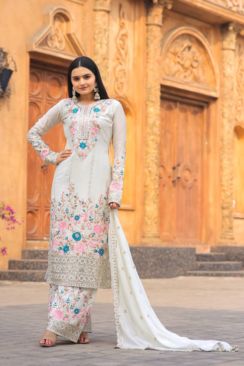"Launching New 🦋 Đěsigner Party Wear Look Pur Chinon Silk Top Plazzo & Dupatta Set"