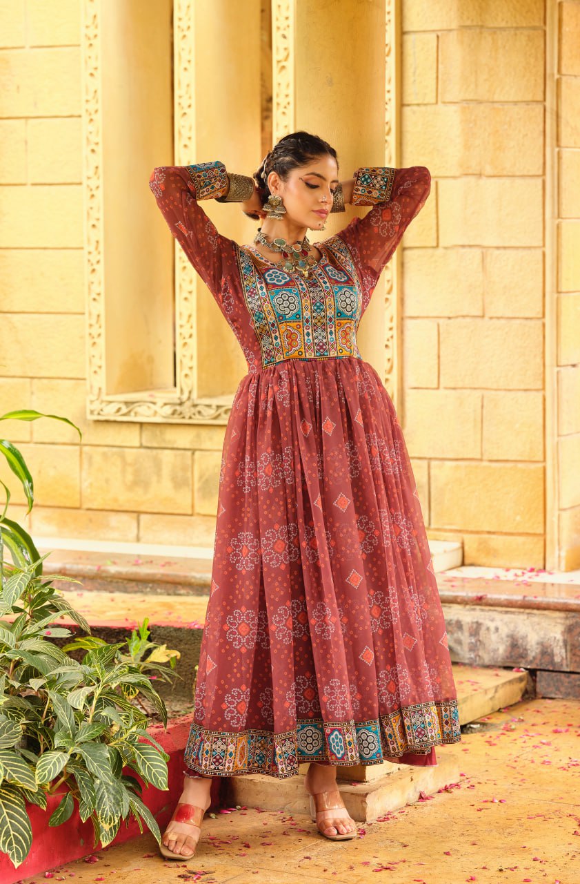 " EXCLUSIVE REAL MODELING GOWN "