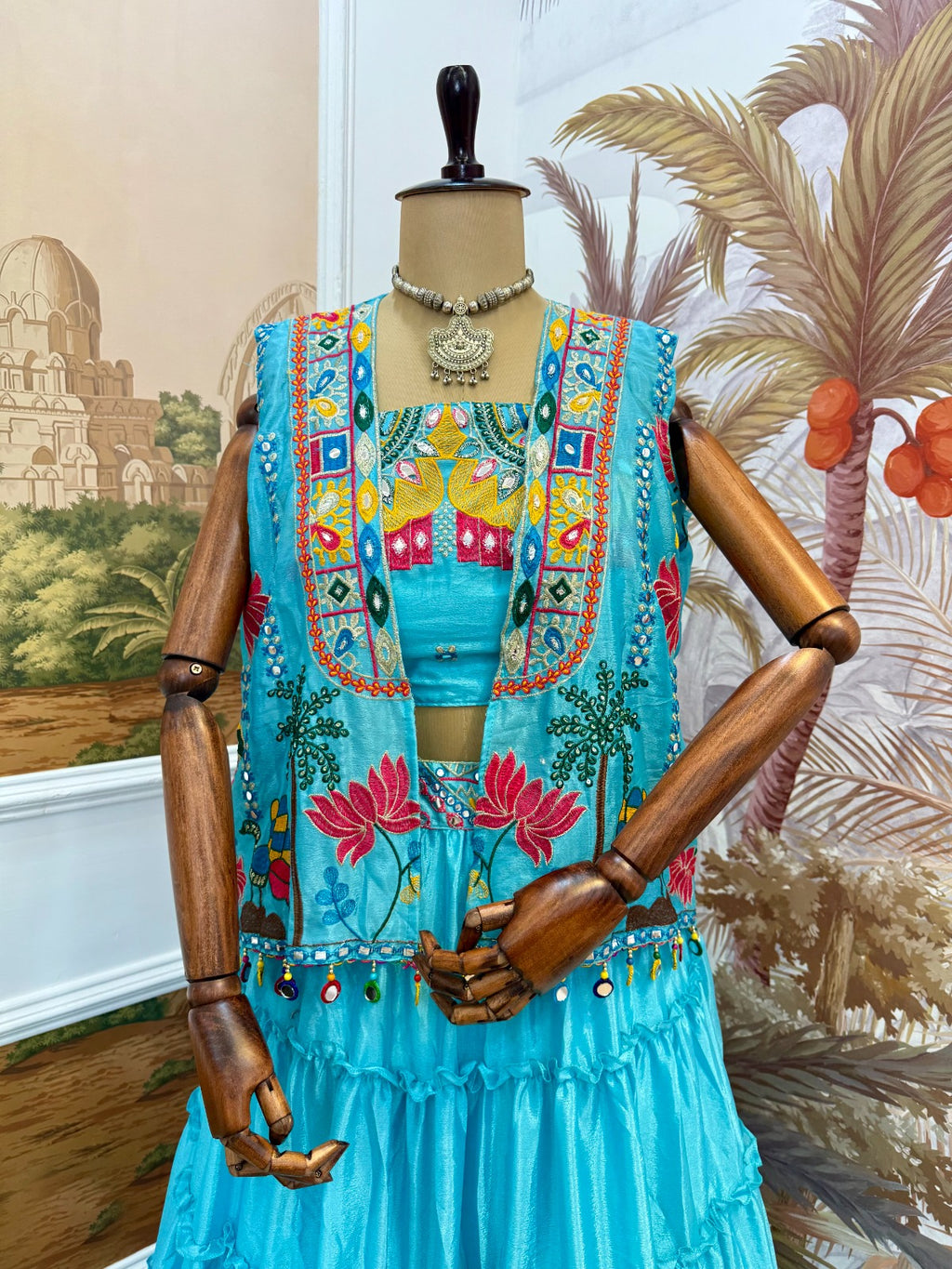 EXCLUSIVE REAL MODELING LEHENGA, BLOUSE & KOTI SET   IS COMING WITH CHINON FABRIC & EMBROIDERY WORK